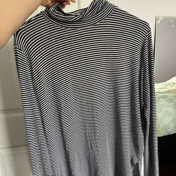 Xs Abercrombie & Fitch Striped Turtleneck Sweater - Picture 2 of 5